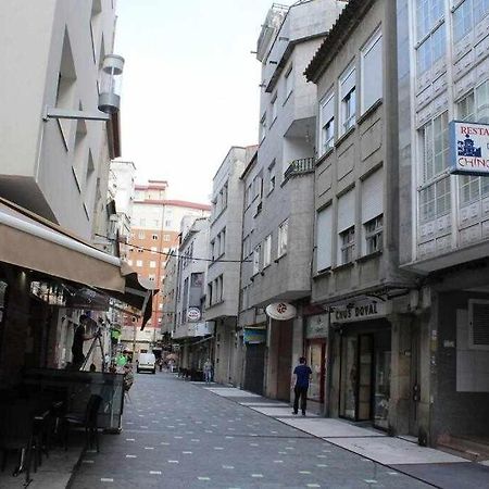 Apartamento Mariscal Pontevedra Bagian luar foto