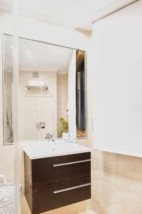 Apartamento Mariscal Pontevedra Bagian luar foto