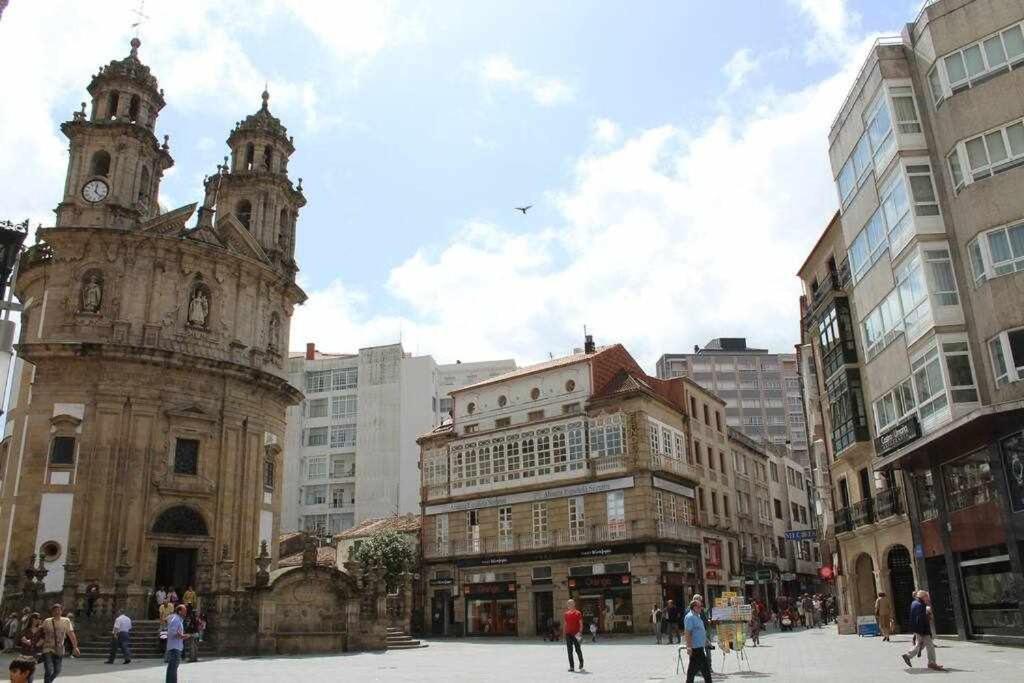 Apartamento Mariscal Pontevedra Bagian luar foto