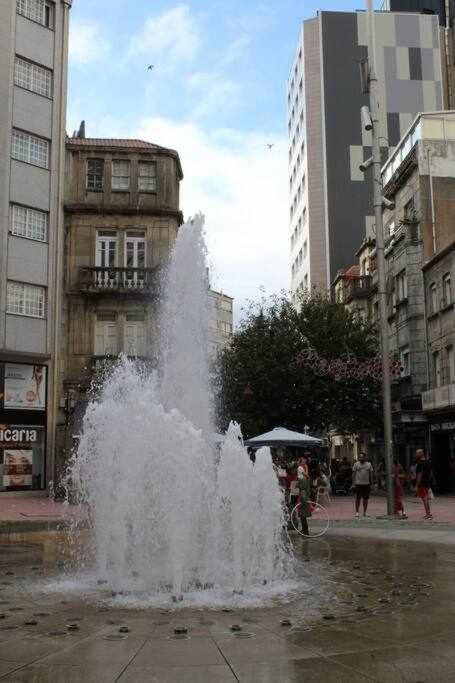 Apartamento Mariscal Pontevedra Bagian luar foto