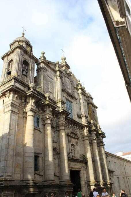 Apartamento Mariscal Pontevedra Bagian luar foto