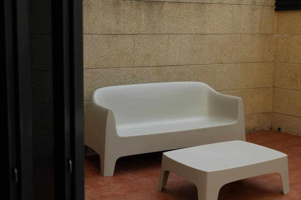 Apartamento Mariscal Pontevedra Bagian luar foto